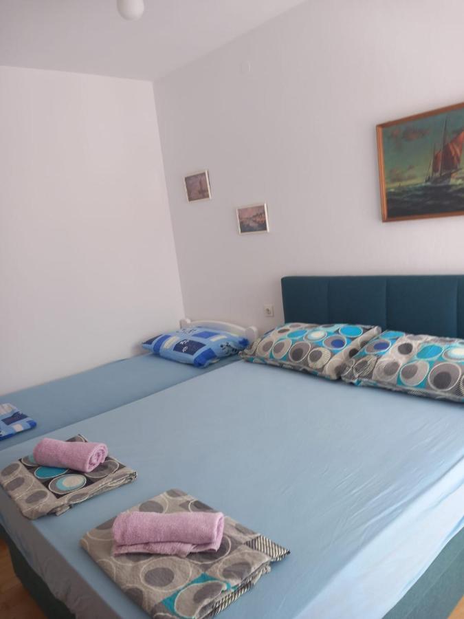 Apartment Mladen Хвар Екстериор снимка